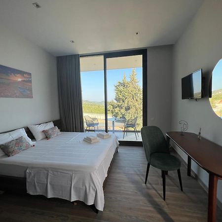 Summer Wine Boutique Hotel Dhërmi Eksteriør billede
