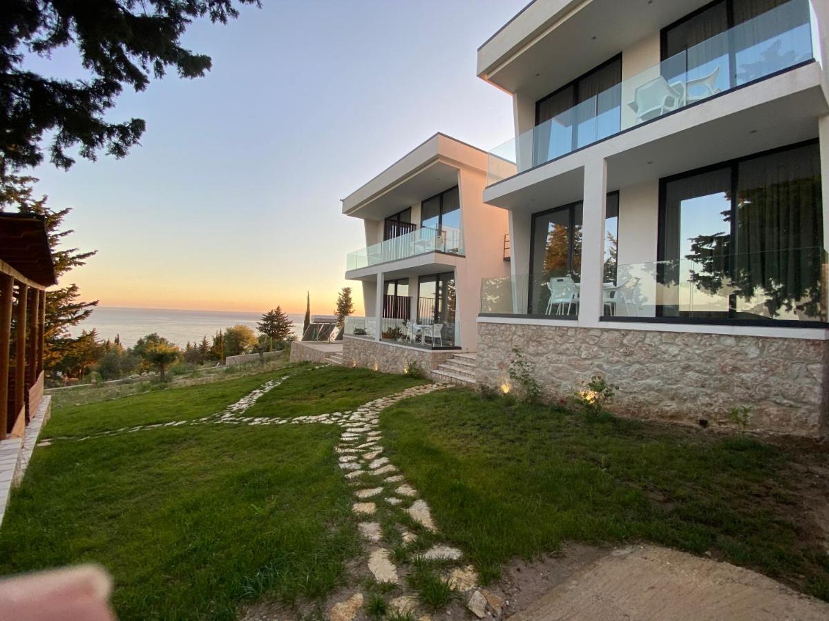 Summer Wine Boutique Hotel Dhërmi Eksteriør billede