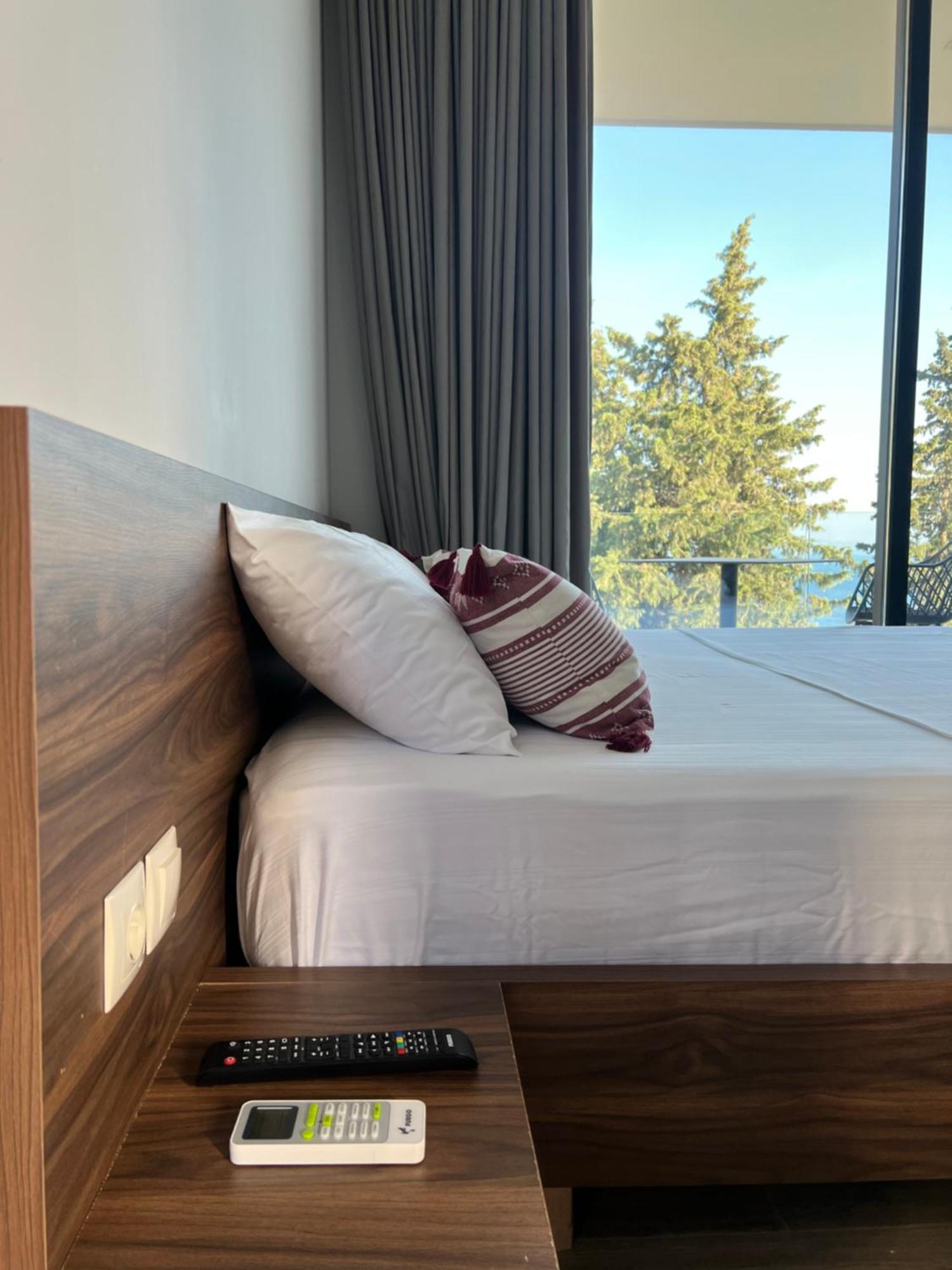 Summer Wine Boutique Hotel Dhërmi Eksteriør billede