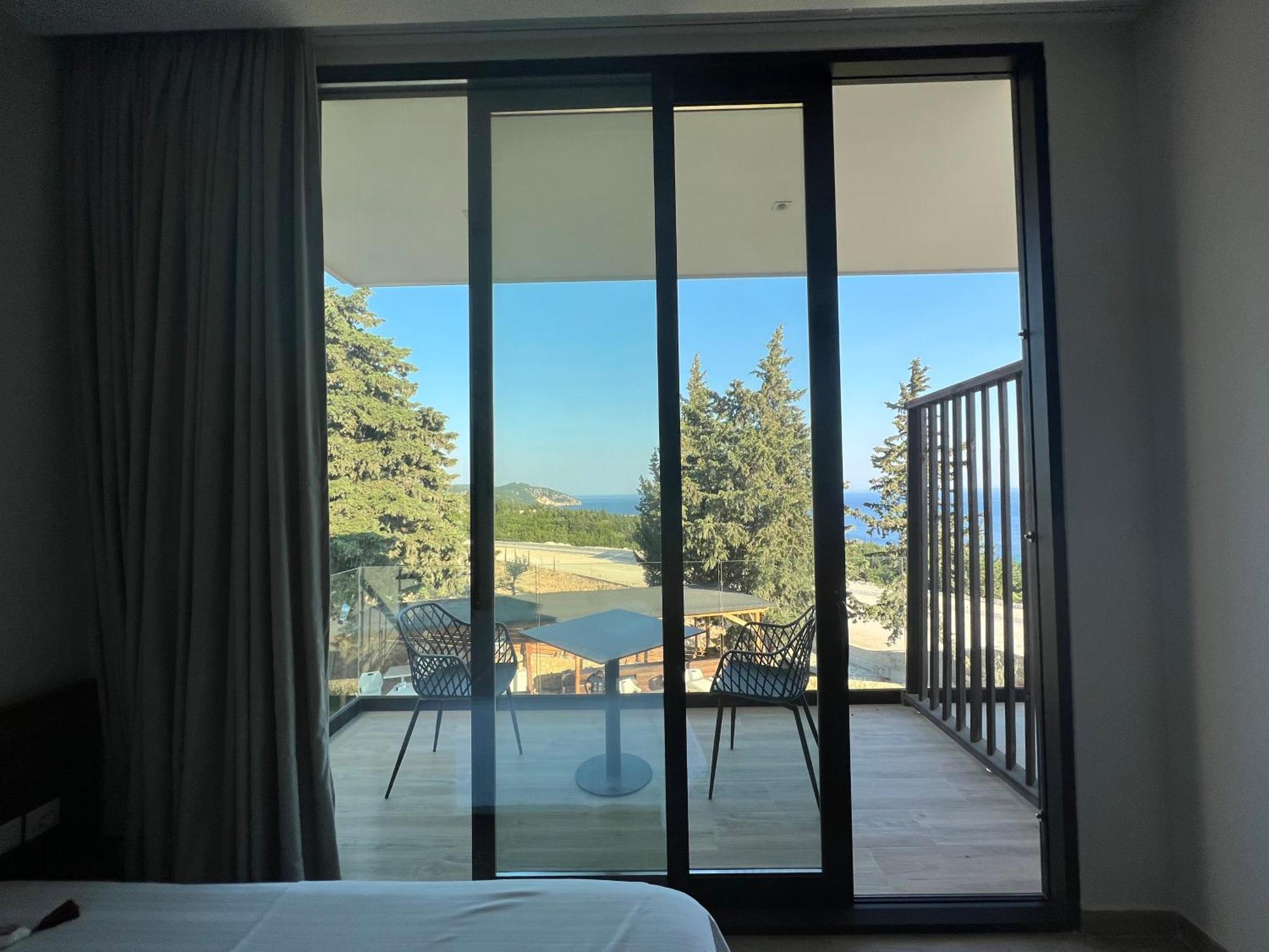 Summer Wine Boutique Hotel Dhërmi Eksteriør billede